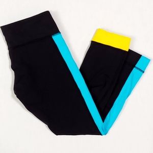 Lululemon Capri Leggings Black/Blue/Yellow Size 8